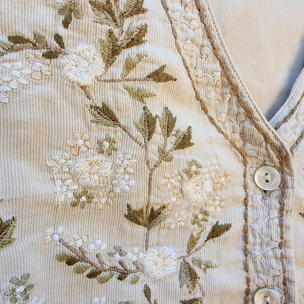 Vtg Casual Corner SMALL Beige 100% Cotton Embroidered Floral Vest Cottagecore